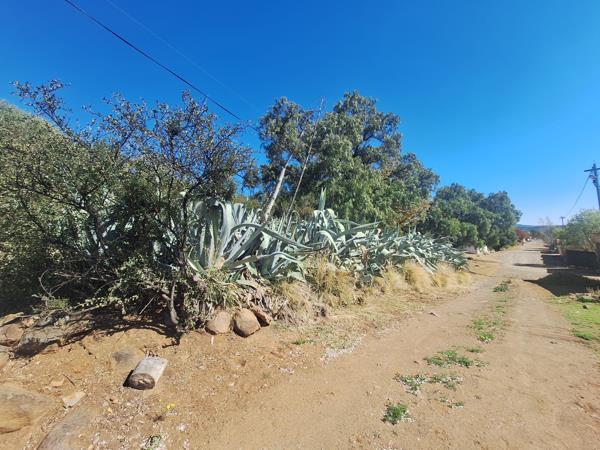 740 m² Land