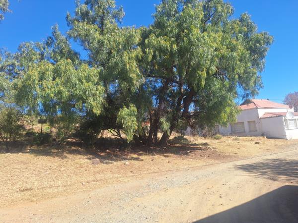 740 m² Land