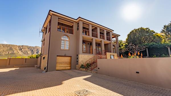 5 Bedroom House