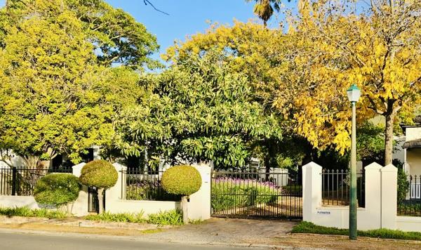 723 m² Land
