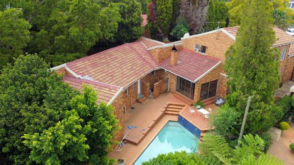 6 Bedroom House