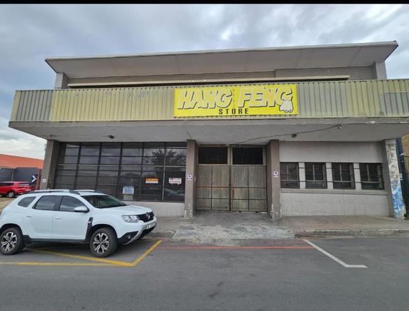 690 m² Commercial space