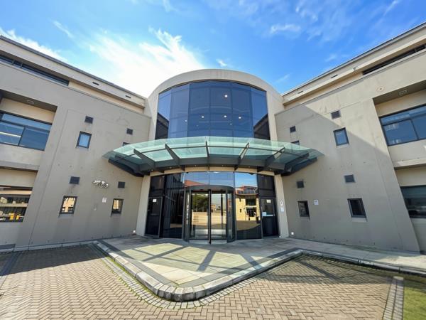633 m² Commercial space