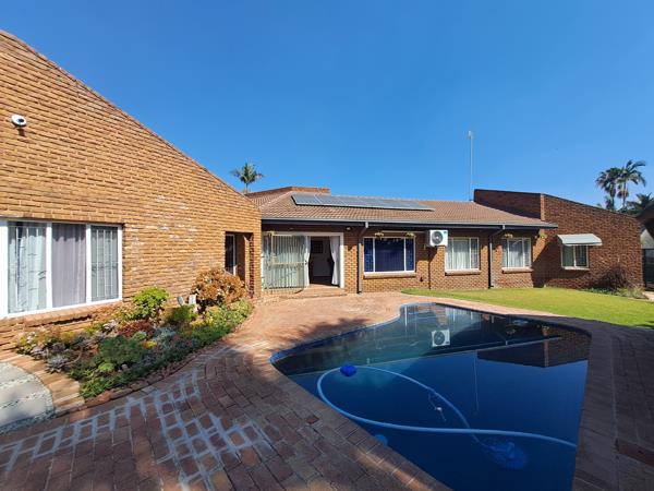 5 Bedroom House
