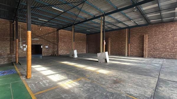 955 m² Industrial space