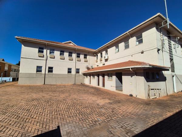 3 200 m² Office Space