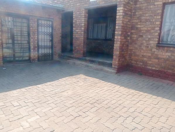 2 Bedroom House