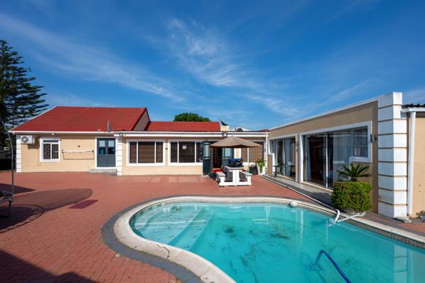 6 Bedroom House