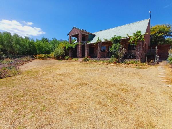 2 Bedroom House