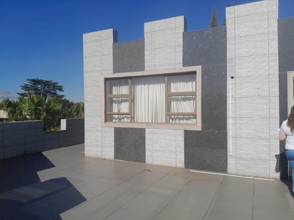6 Bedroom House