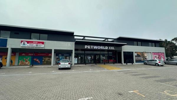 590 m² Commercial space