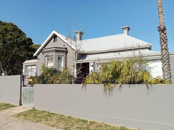 6 Bedroom House