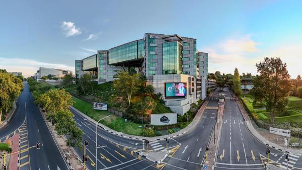 736 m² Commercial space