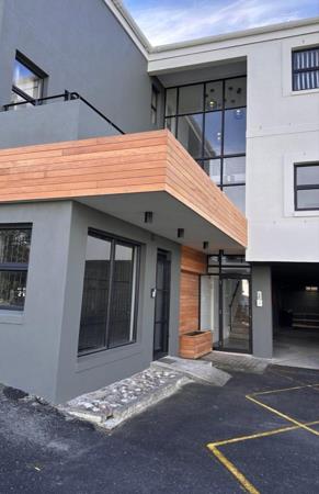 97 m² Commercial space