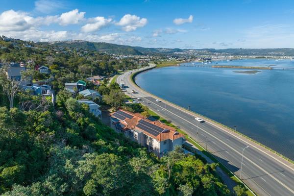 898 m² Land