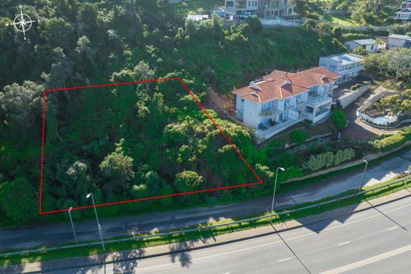 898 m² Land