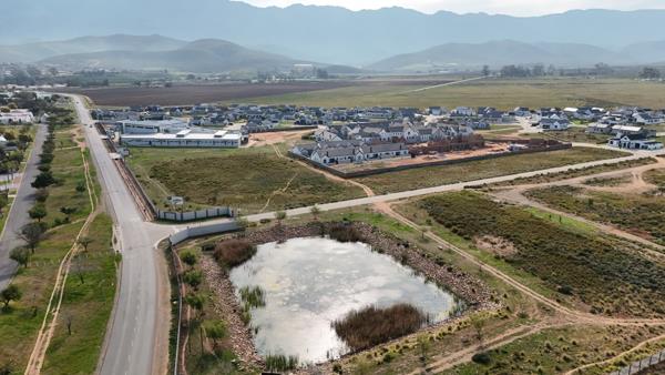 329 m² Land