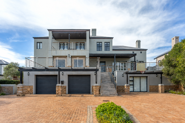 5 Bedroom House