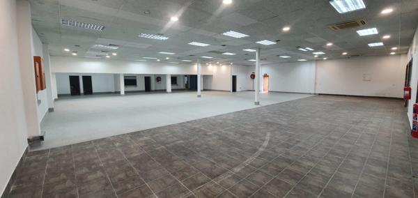854 m² Retail Space