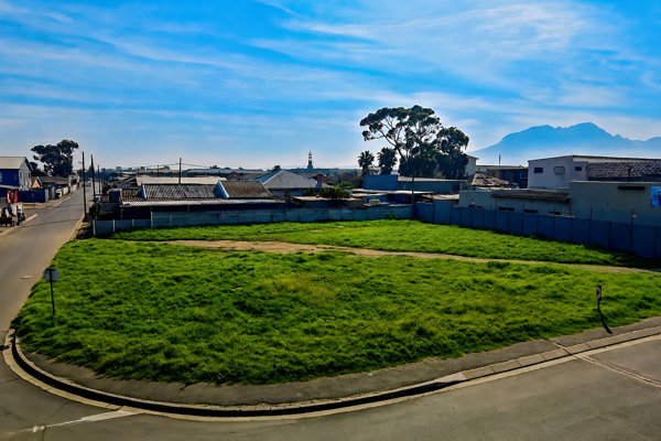 979 m² Land