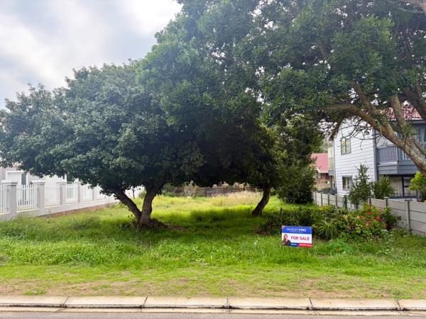 476 m² Land