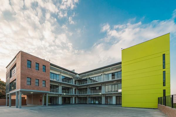 56.5 m² Commercial space