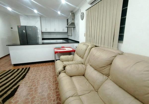 6 Bedroom House