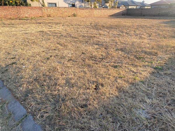 689 m² Land