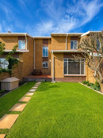 3 Bedroom Townhouse