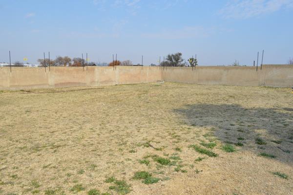455 m² Land