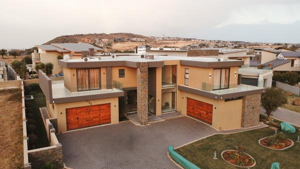 5 Bedroom House