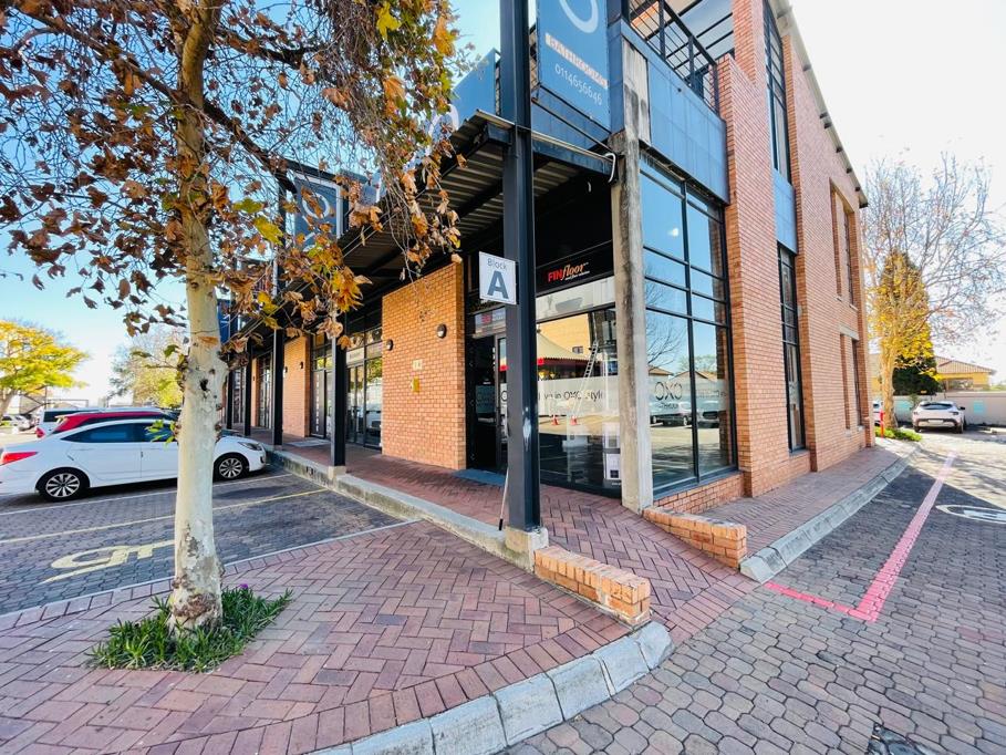 320 m² Retail Space