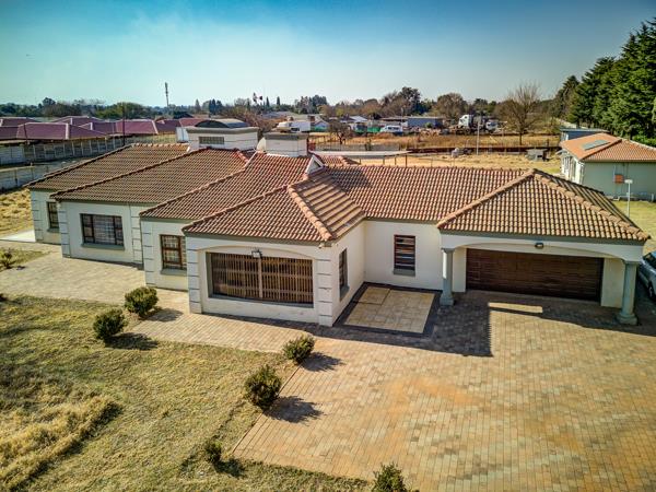 2.4 ha Land