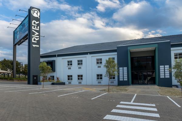 586 m² Commercial space