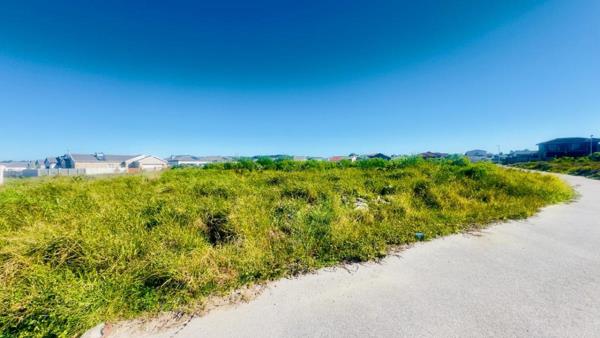 600 m² Land