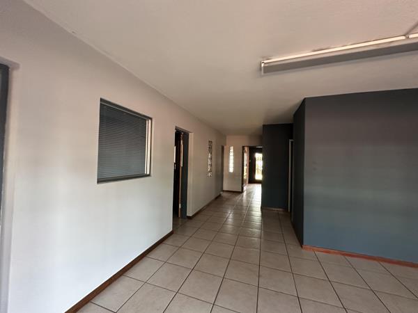100.5 m² Commercial space