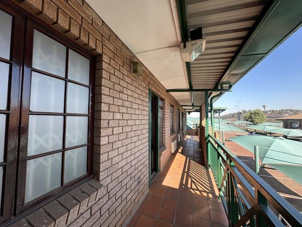 99.9 m² Commercial space