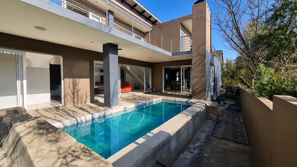 5 Bedroom House