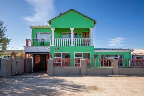 5 Bedroom House