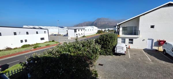 387 m² Industrial space