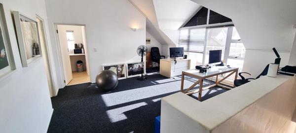 75 m² Office Space