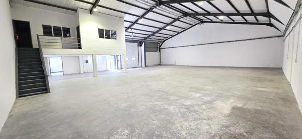 444 m² Industrial space