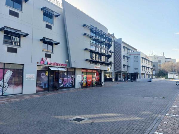 1 067 m² Office Space