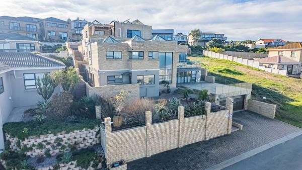 6 Bedroom House