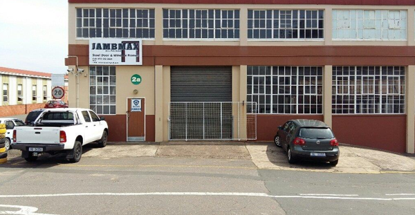 617 m² Industrial space