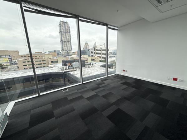 1 742 m² Commercial space