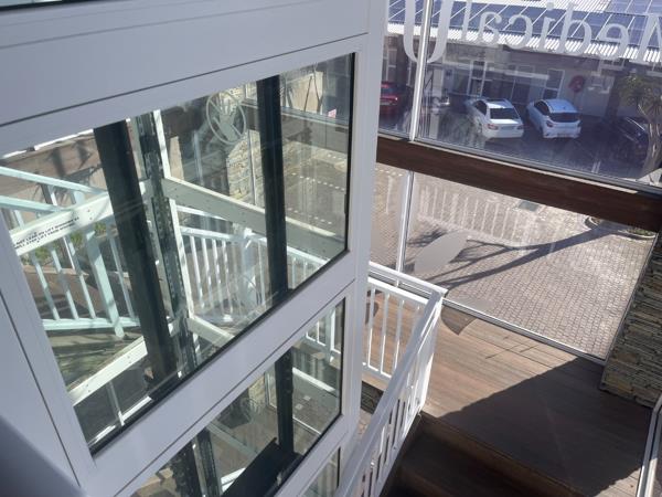 140 m² Commercial space