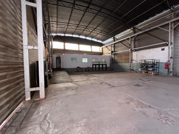 983 m² Commercial space