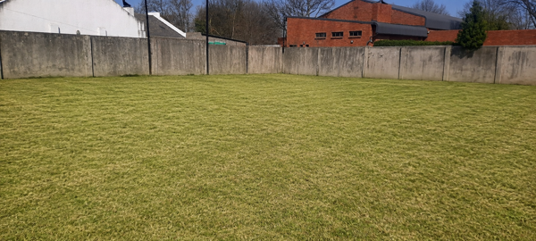 373 m² Land