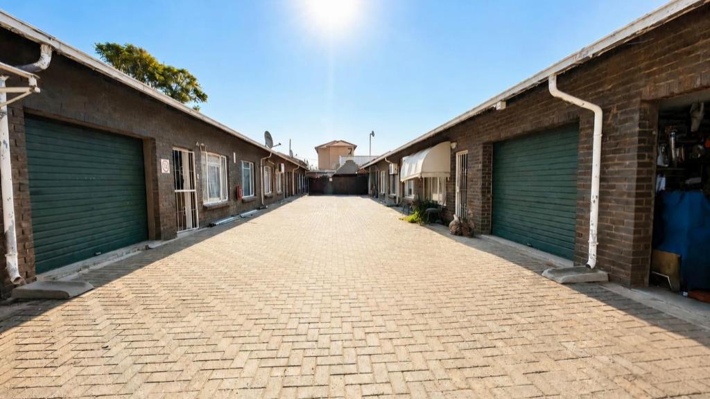 2 Bedroom Flat